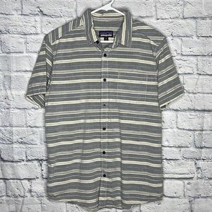 Patagonia men short sleeve shirt size M